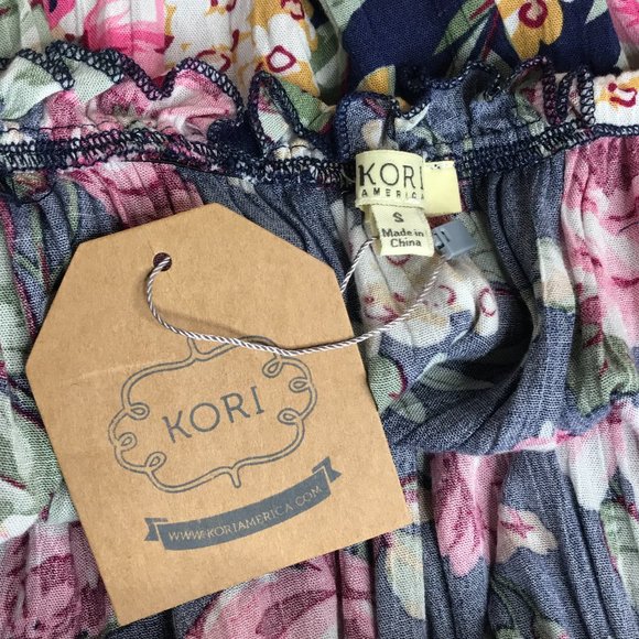 🎁🎄Kori S/S Romper | Navy w/ Floral | Small - Picture 8 of 9